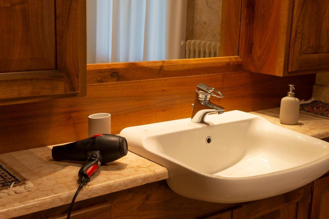 Villa Mara - Aosta - 200 Mq - Wifi - Jacuzzi - Parcheggio - Giardino Exterior photo