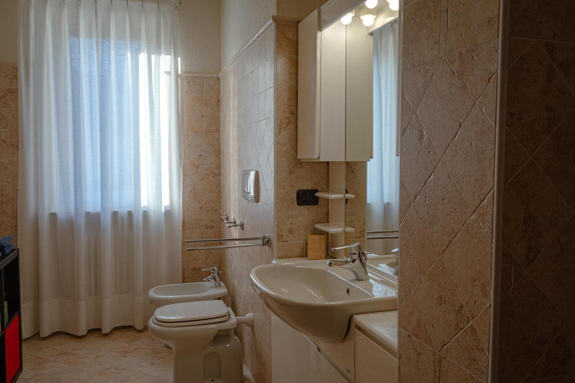 Villa Mara - Aosta - 200 Mq - Wifi - Jacuzzi - Parcheggio - Giardino Exterior photo